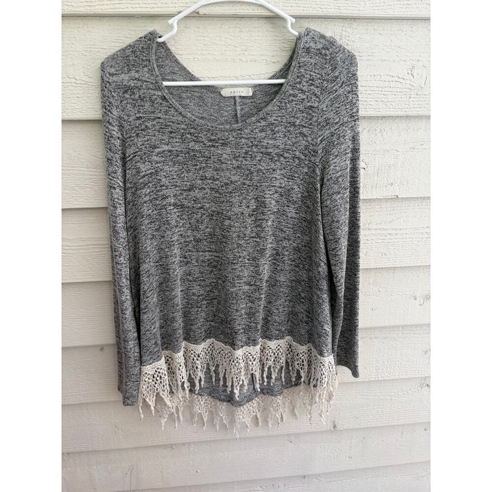 Entro Gray Marled Knit Top with Crochet Fringe Hem – Size Large - Picture 2 of 4